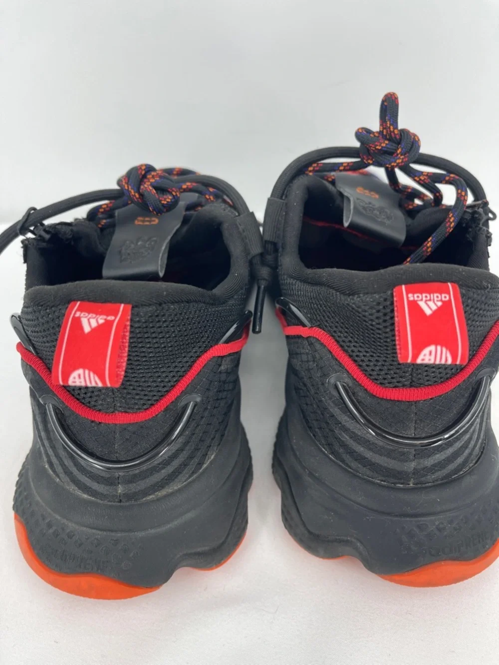 adidas Black Sneakers with Red, Orange, Yellow & Blue Graphic Insole MENS 8.5 - Picture 9 of 10